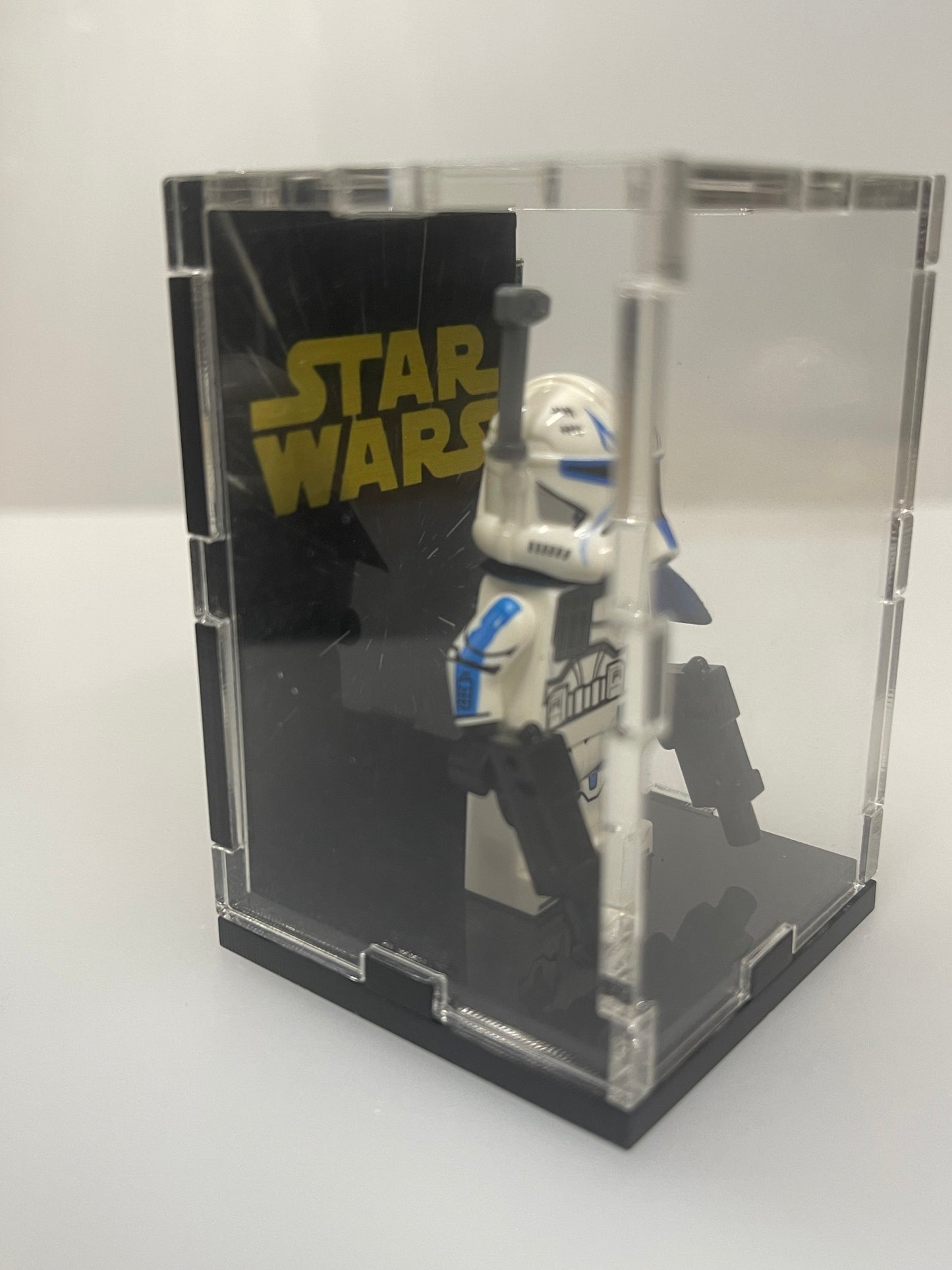 Minifigure Acrylic Display Case - With Backdrop Image