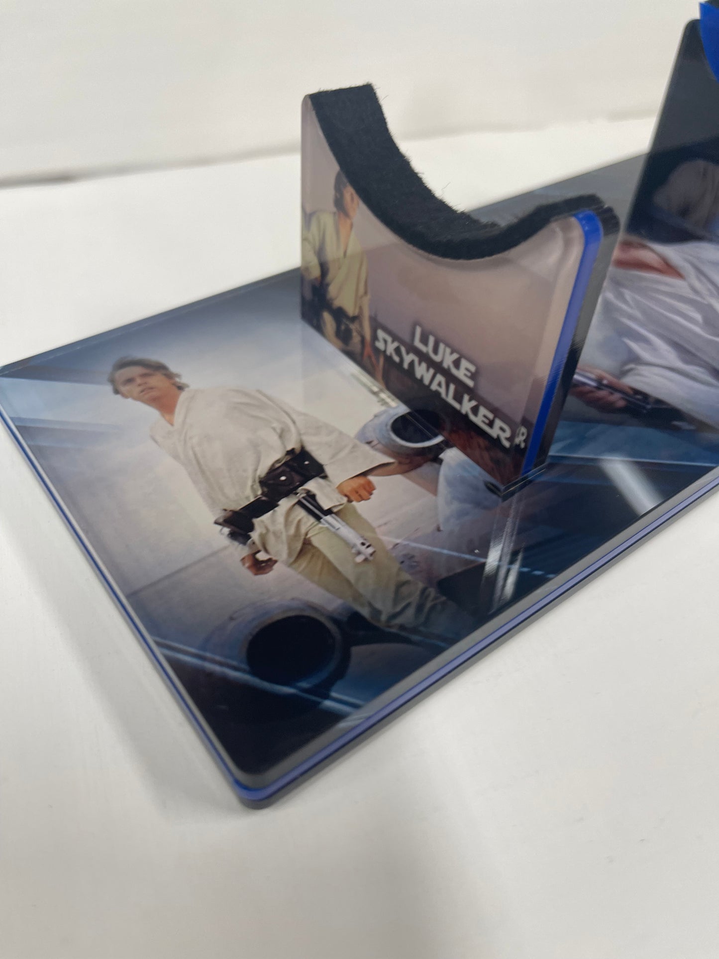 STAR WARS IMAGE LIGHTSABER STAND - LUKE SKYWALKER V1